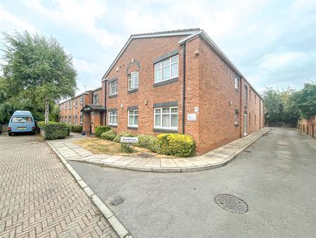 2 bedroom Apartment for sale in Ronald Court, Avenue Road, Stoneygate