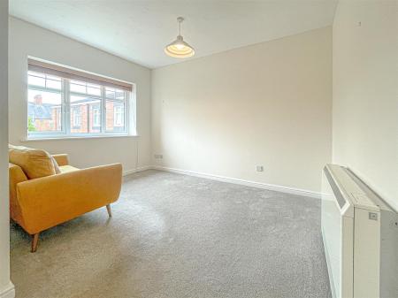 2 bedroom Apartment for sale in Ronald Court, Avenue Road, Stoneygate