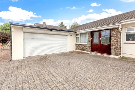 3 bedroom Bungalow for sale in Rectory Road, Wanlip, Leicester
