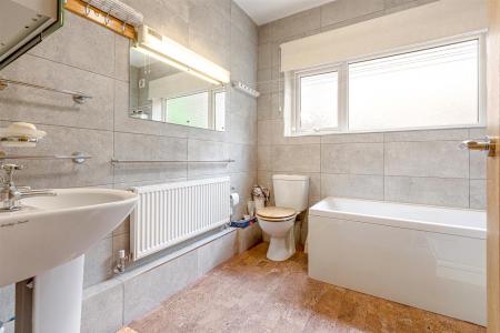 3 bedroom Bungalow for sale in Rectory Road, Wanlip, Leicester