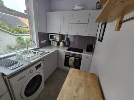 2 bedroom Property to let in Leopold Road, Leicester