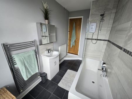 2 bedroom Property to let in Leopold Road, Leicester