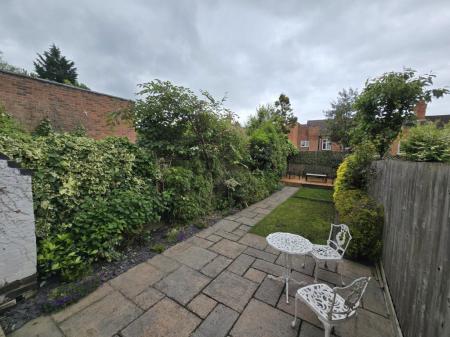 2 bedroom Property to let in Leopold Road, Leicester
