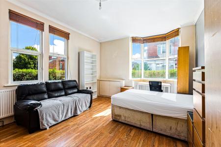 4 bedroom Terraced House for sale in Wilberforce Road, West End