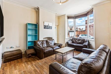 4 bedroom Terraced House for sale in Wilberforce Road, West End