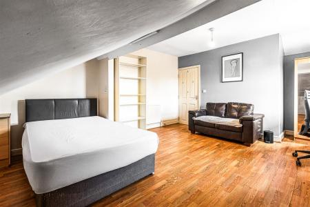4 bedroom Terraced House for sale in Wilberforce Road, West End