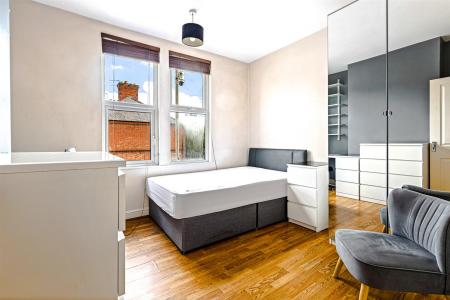 4 bedroom Terraced House for sale in Wilberforce Road, West End