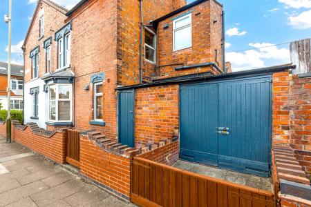 4 bedroom Terraced House for sale in Wilberforce Road, West End
