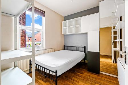 4 bedroom Terraced House for sale in Wilberforce Road, West End