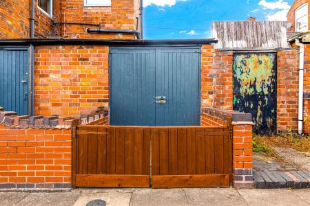 4 bedroom Terraced House for sale in Wilberforce Road, West End