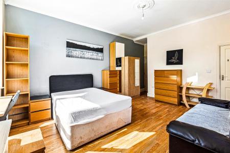 4 bedroom Terraced House for sale in Wilberforce Road, West End