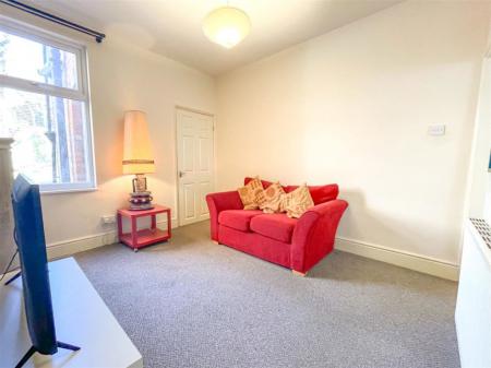 2 bedroom Property to let in Edward Road, Leicester