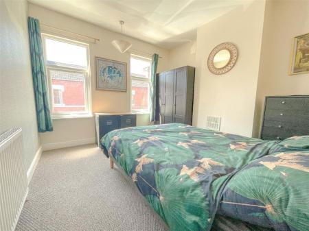 2 bedroom Property to let in Edward Road, Leicester