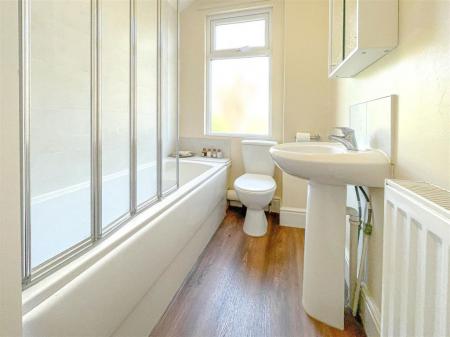 2 bedroom Property to let in Edward Road, Leicester