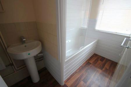 1 bedroom Property to let in Fosse Road South, Leicester