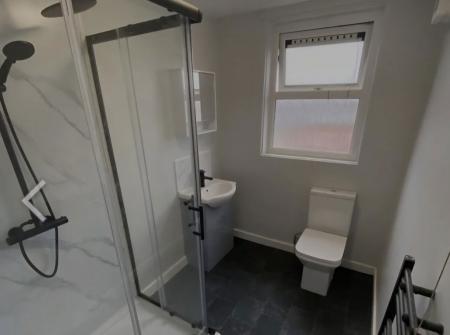 2 bedroom Property to let in Myrtle Road, Leicester