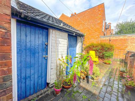 2 bedroom Terraced House for sale in St Leonards Road, Clarendon Park, Leicester