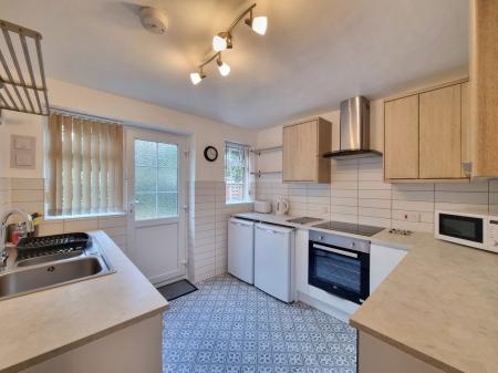 2 bedroom Property to let in Cedars Court, Leicester