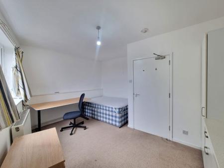 4 bedroom Property to let in Church Gate, Derby