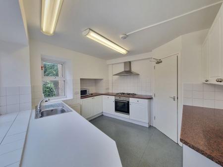 4 bedroom Property to let in Church Gate, Derby
