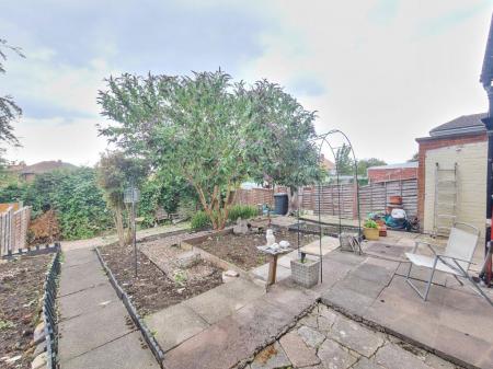 3 bedroom Property to let in Asquith Boulevard, Leicester