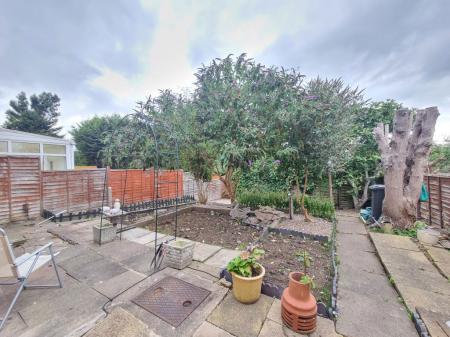 3 bedroom Property to let in Asquith Boulevard, Leicester
