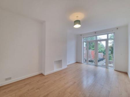 3 bedroom Property to let in Asquith Boulevard, Leicester