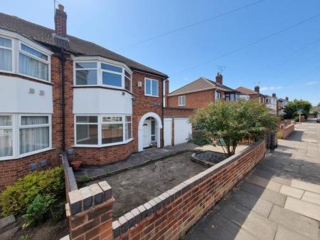 3 bedroom Property to let in Asquith Boulevard, Leicester