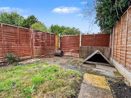 4 bedroom Semi-detached house for sale in Queen Street, Oadby, Leicester