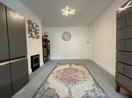 4 bedroom Semi-detached house for sale in Queen Street, Oadby, Leicester