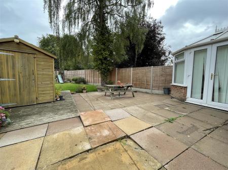 4 bedroom Semi-detached house for sale in Queen Street, Oadby, Leicester