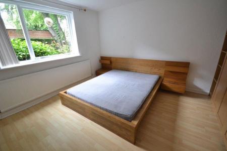 1 bedroom Property to let in Carlton Court, Stoneygate, Leicester