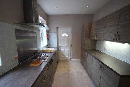 4 bedroom Property to let in Stuart Street, Leicester