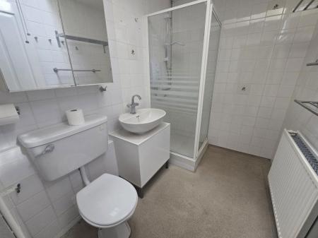 2 bedroom Property to let in Lorne Road, Leicester
