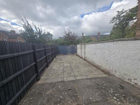 2 bedroom Property to let in Lorne Road, Leicester