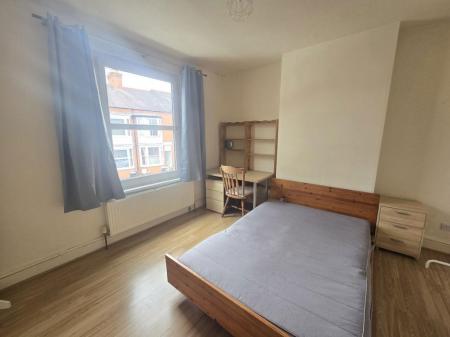 2 bedroom Property to let in Lorne Road, Leicester
