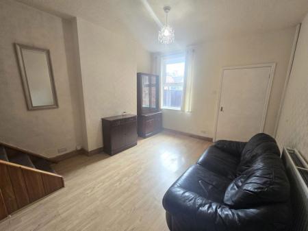 2 bedroom Property to let in Lorne Road, Leicester