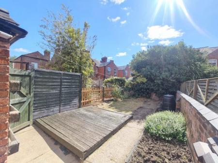 2 bedroom Property to let in Clarendon Park Road, Leicester
