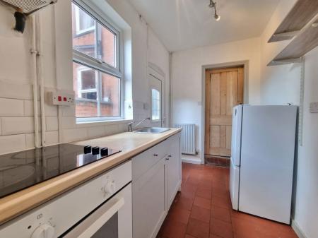 2 bedroom Property to let in Clarendon Park Road, Leicester