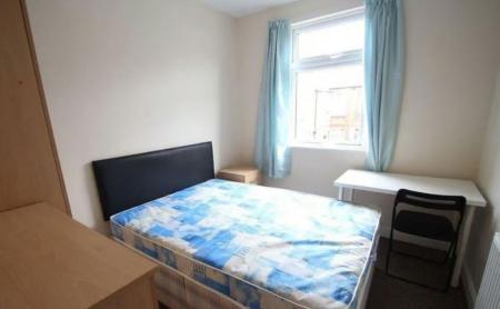 4 bedroom Property to let in Stuart Street, Leicester