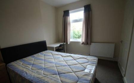 4 bedroom Property to let in Stuart Street, Leicester