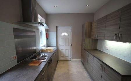 4 bedroom Property to let in Stuart Street, Leicester