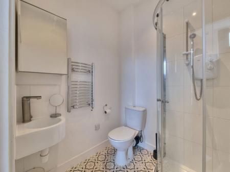 0 bedroom Studio flat to let in London Road, Leicester