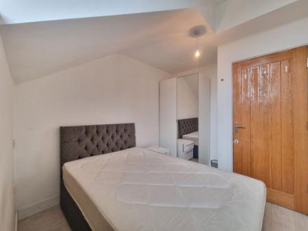 2 bedroom Property to let in London Road, Leicester