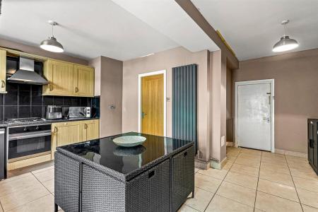4 bedroom Detached house for sale in Aylestone Drive, Leicester