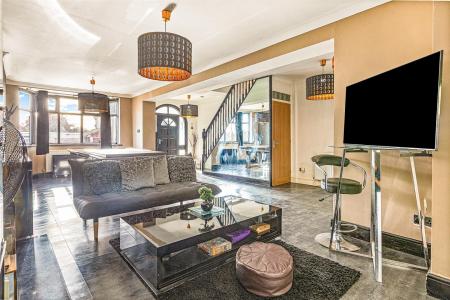 4 bedroom Detached house for sale in Aylestone Drive, Leicester
