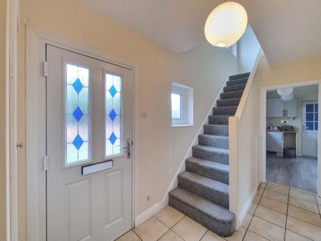 3 bedroom Property to let in Main Street, Leicester