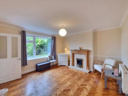 3 bedroom Property to let in Main Street, Leicester