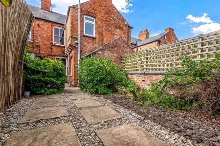 2 bedroom Terraced House for sale in Hartopp Road, Clarendon Park, Leicester
