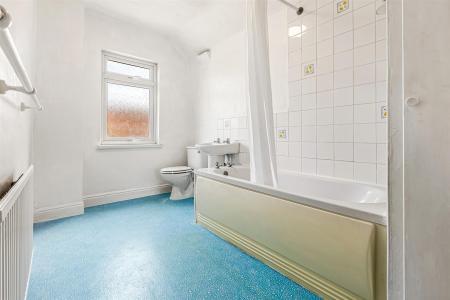 2 bedroom Terraced House for sale in Hartopp Road, Clarendon Park, Leicester
